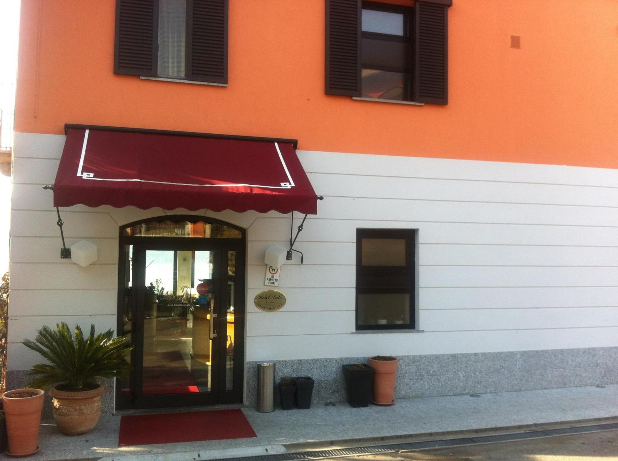 Hotel Lido Ranco Eksteriør billede